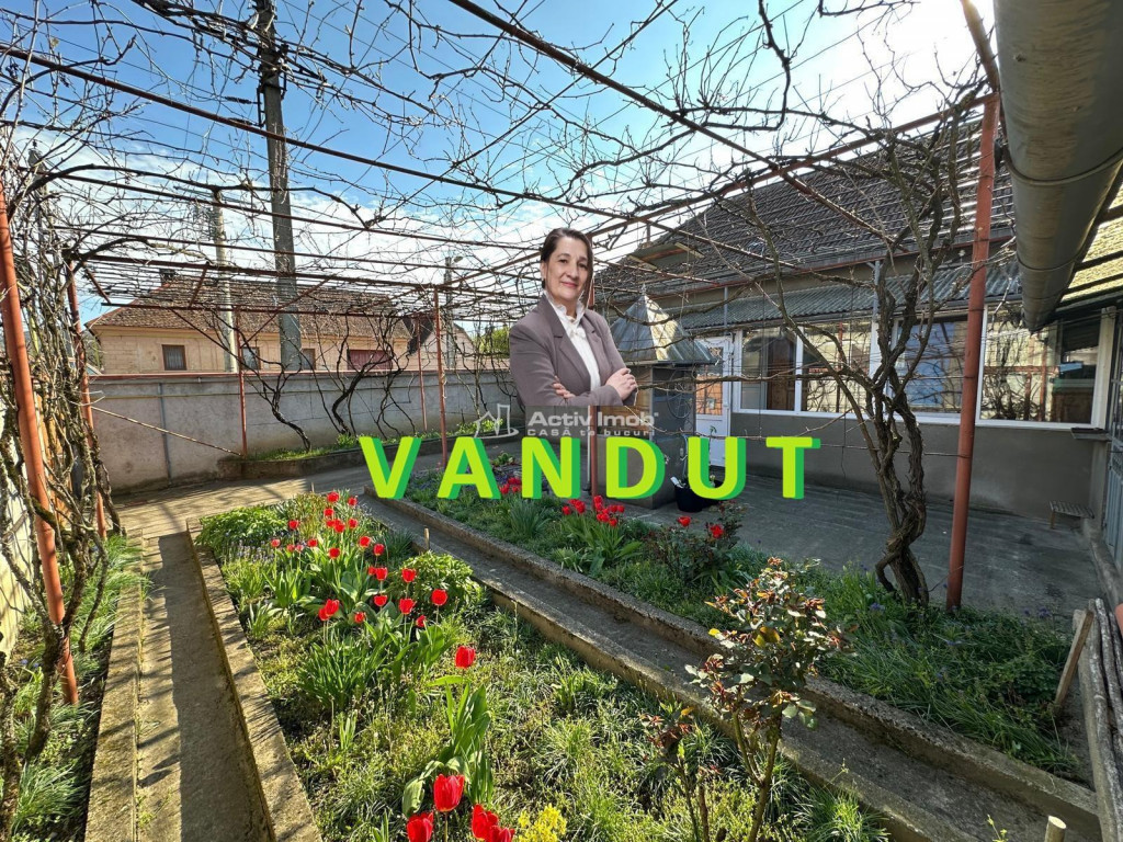 BOCSA Romana, Casa Cocheta cu Gradina