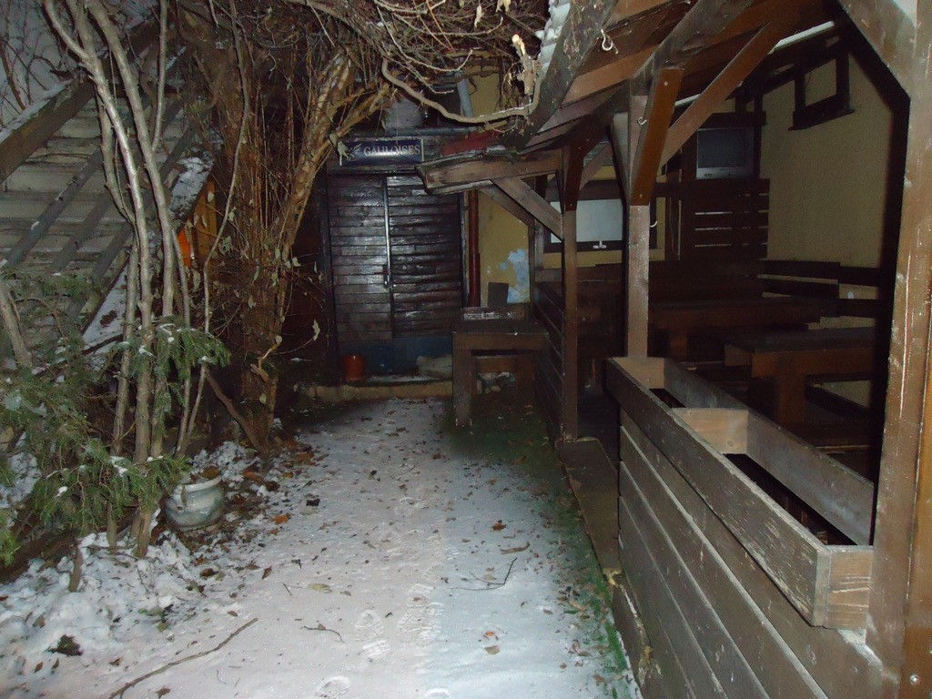 Închiriez casa (bar+locuința) zona Pache Protopopescu