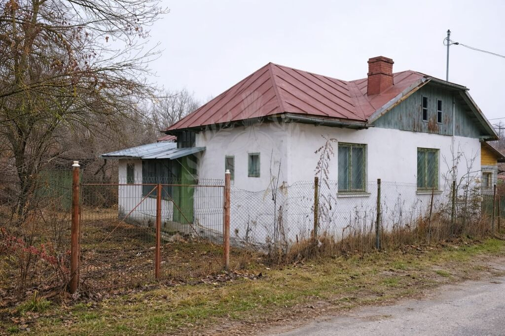TEREN//CASA BATRANEASCA //SLANIC PRAHOVA