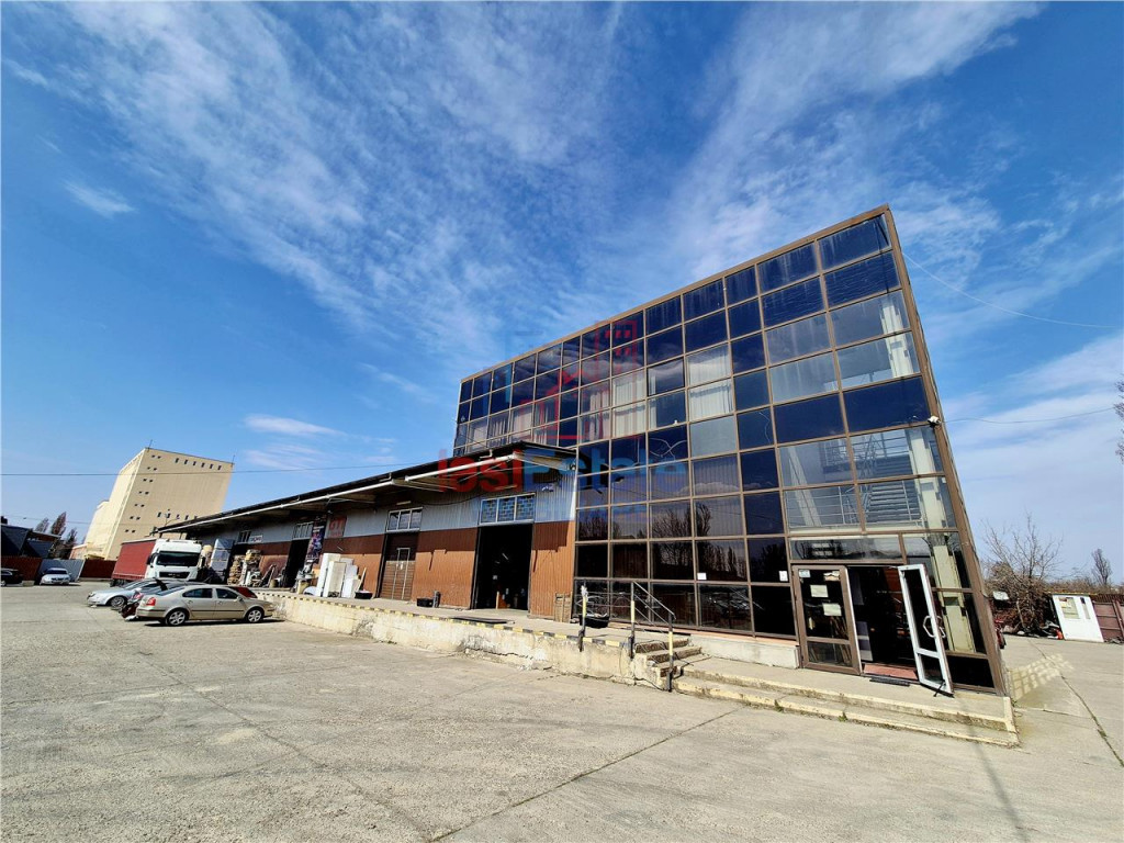 Hala industriala moderna cu rampa si acces TIR