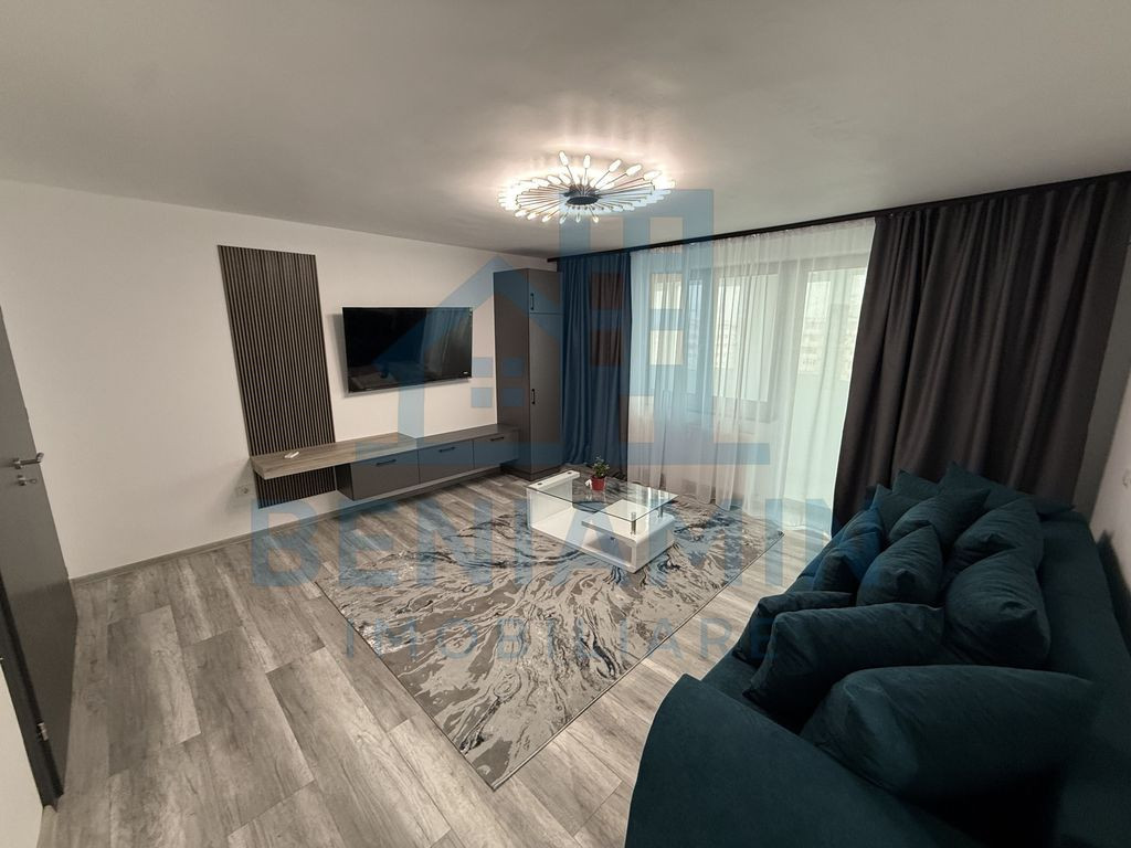 4 camere - 93mp - mobila - utilat - lux - Hotel Ramada