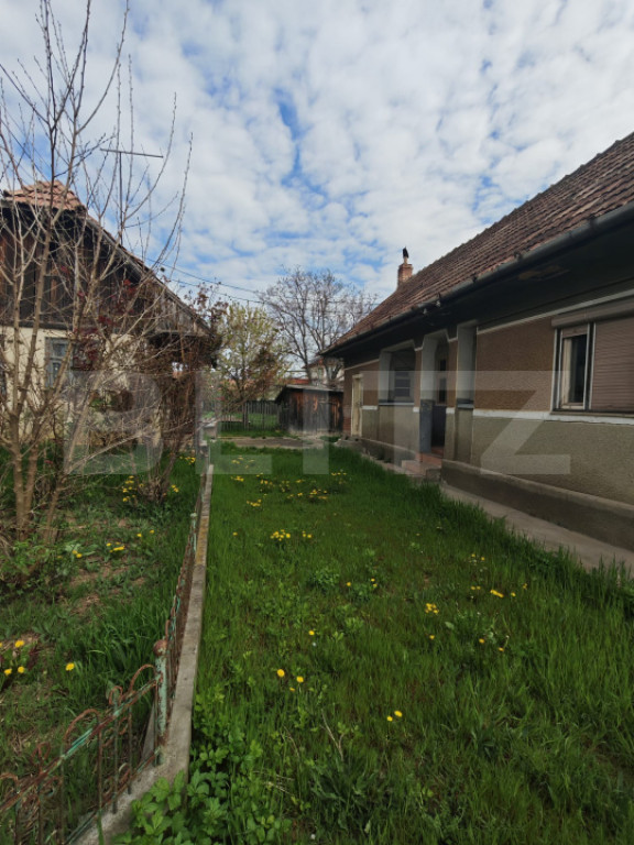 Casa batraneasca renovabila, 660 mp teren, in Mihai Viteazu