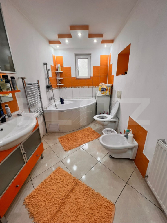 Apartament spațios cu 4 camere, decomandat, complet mobila