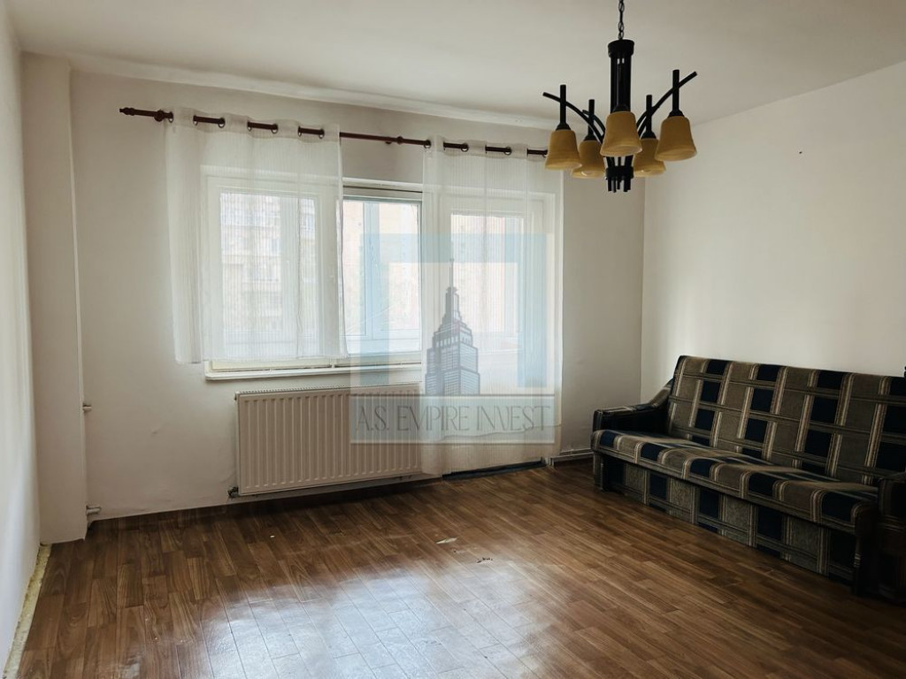 Apartament 2 camere decomandat - zona Sp. Județean