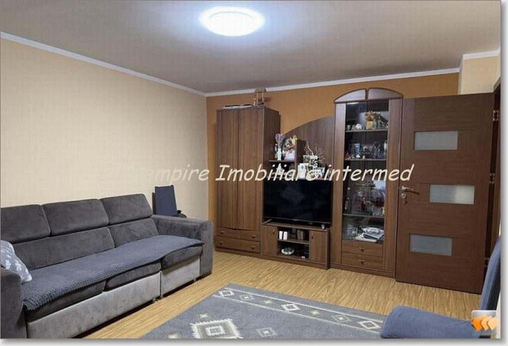 Apartament 4 camere decomandate Pod Butelii