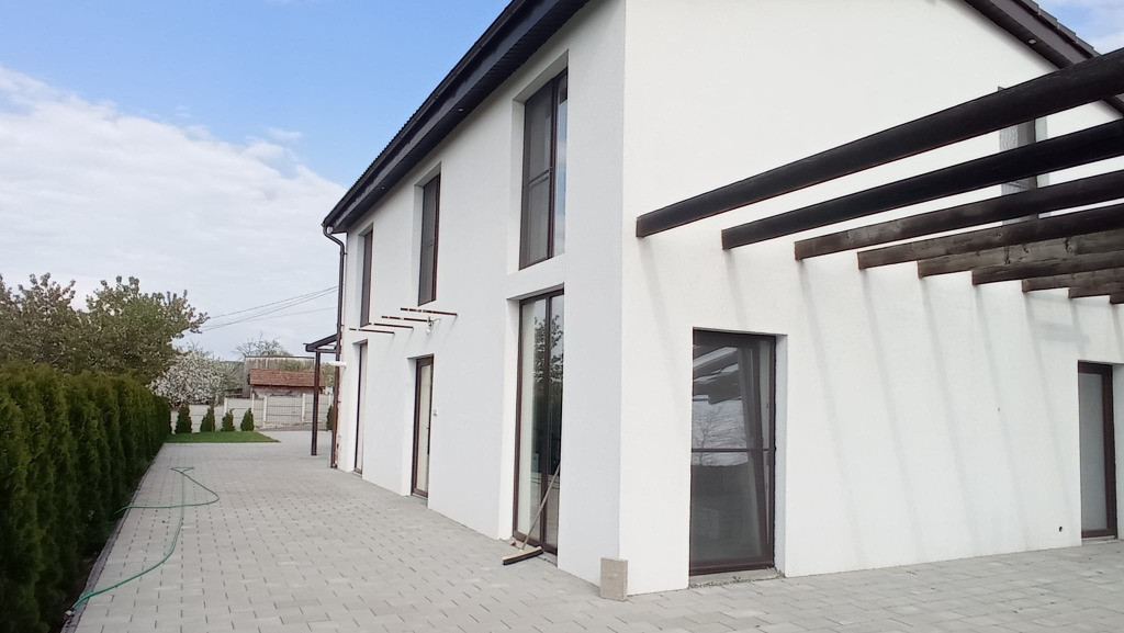 Vand casa in limba ciugud