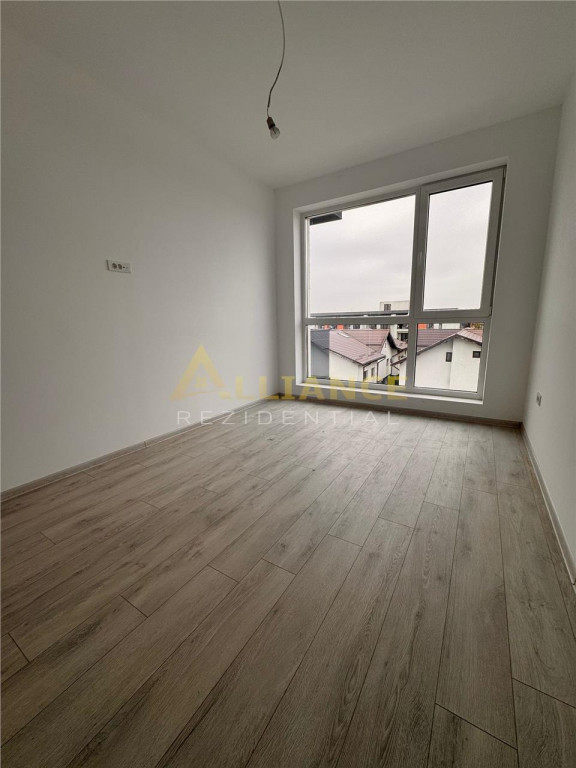 {ULTIMELE UNITATI} Apartament cu 3 camere - 2 bai | STB 440