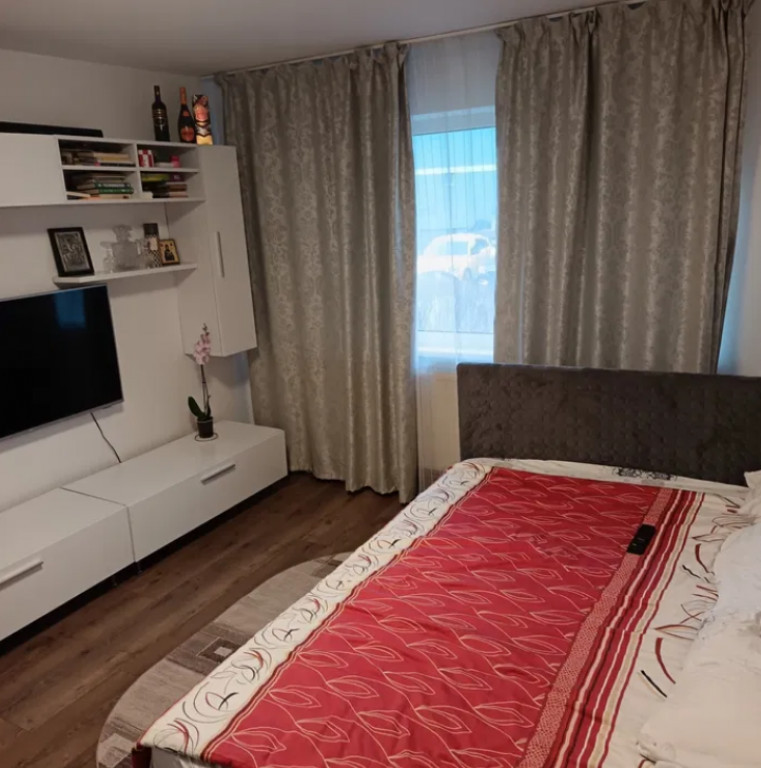 Apartament 2 camere, semidecomandat - Centrul Civic