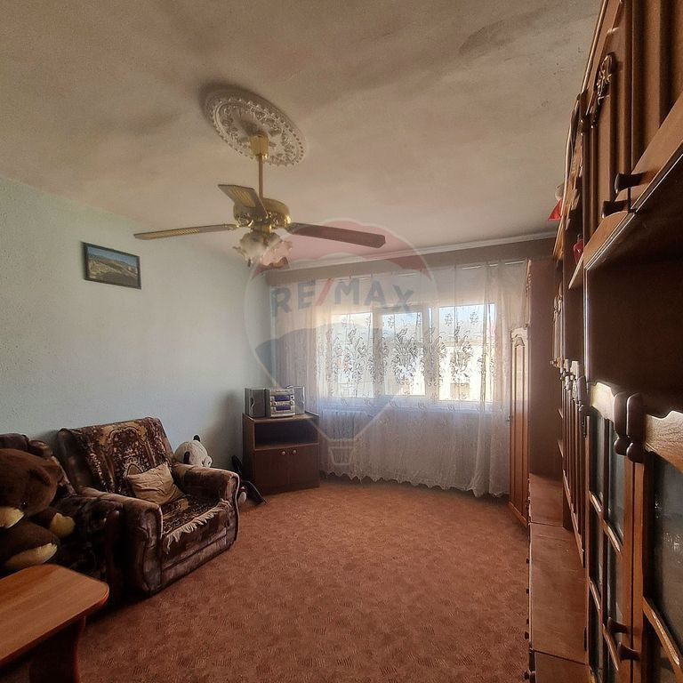 Apartament cu 3 camere de vânzare cu suprafata de 74mp