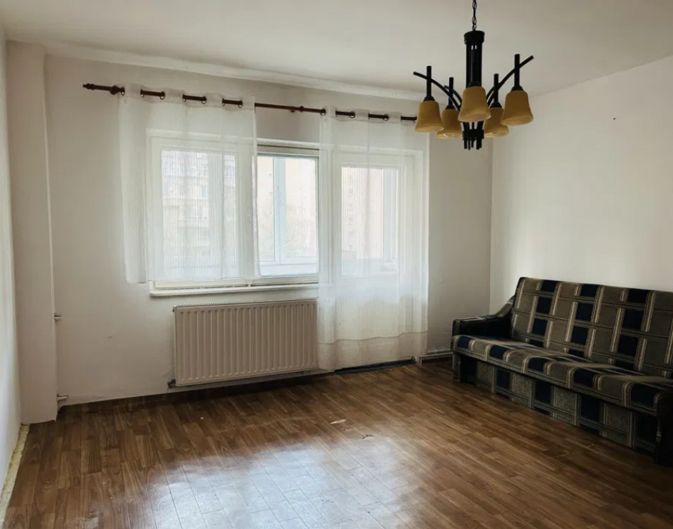 Apartament 2 camere, decomandat - zona Judetean