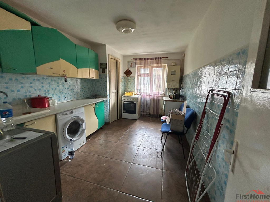 Garsoniera ,34mp, etaj 3, zona sud, Aleea Stadionului.