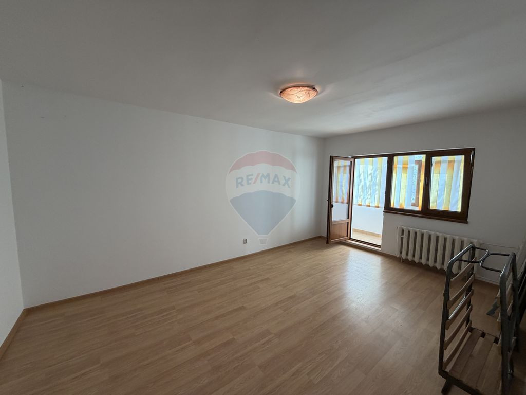 Apartament doua camere et 1