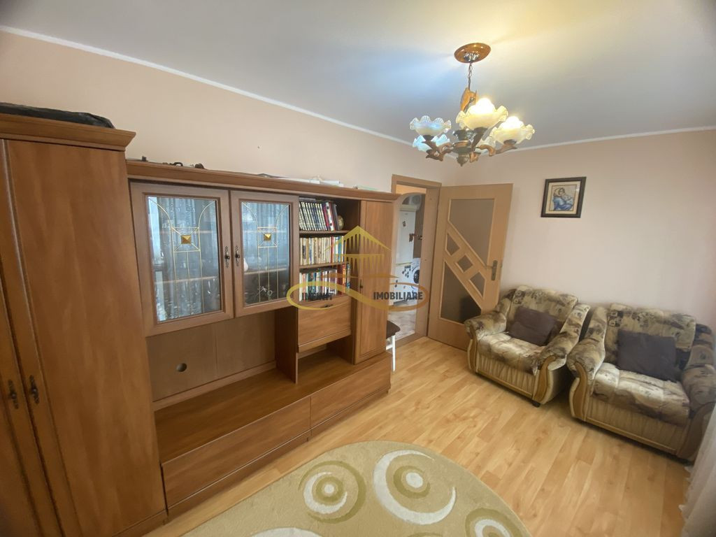 Apartament 3 camere, decomandate,Narcisa