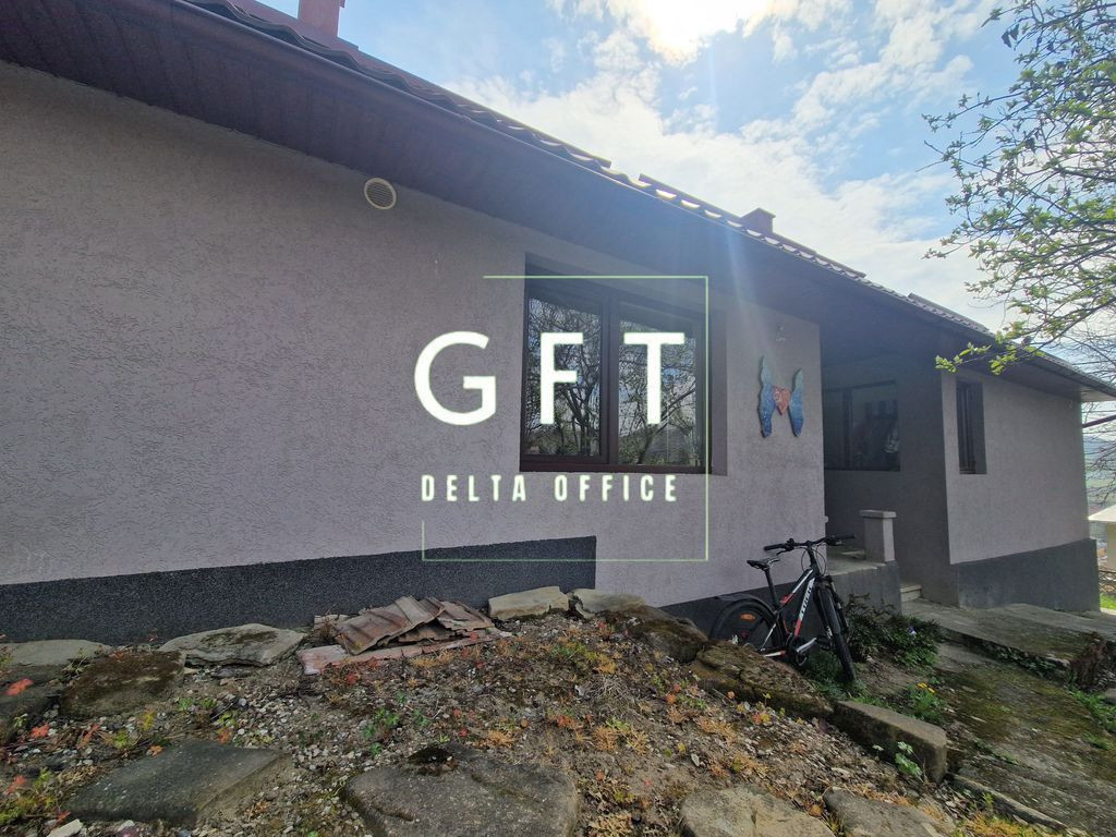 Casă modernă cu vedere panoramică în Năsăud