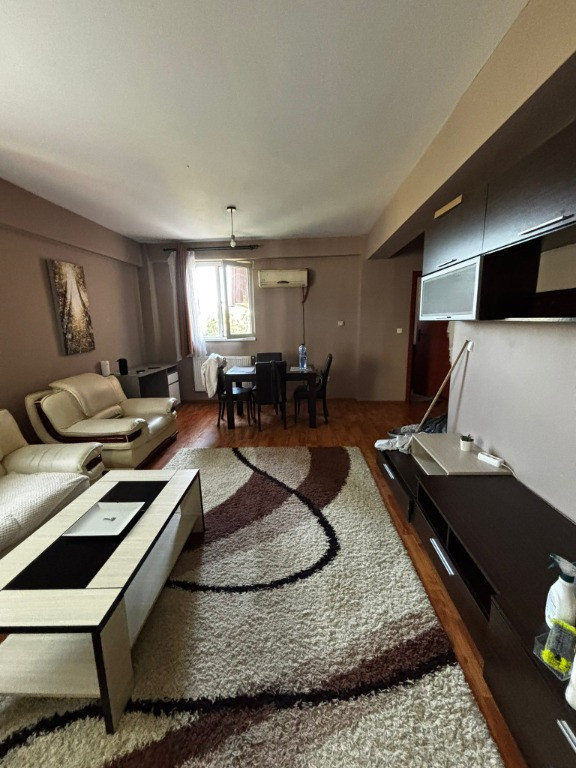 De închiriat apartament 2 camere zona Lipovei,bloc nou 2008 et.2,parc