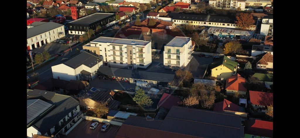 Teren 826mp in CAVNIC zona Pietrele Soimului cu o priveli...