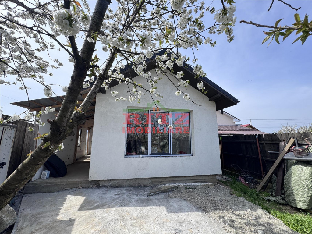 NOU! Casa parter, S=40 mp,teren 378 mp, Clocociov!