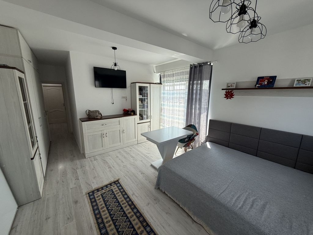 Apartament 3 camere zona Palazu Mare