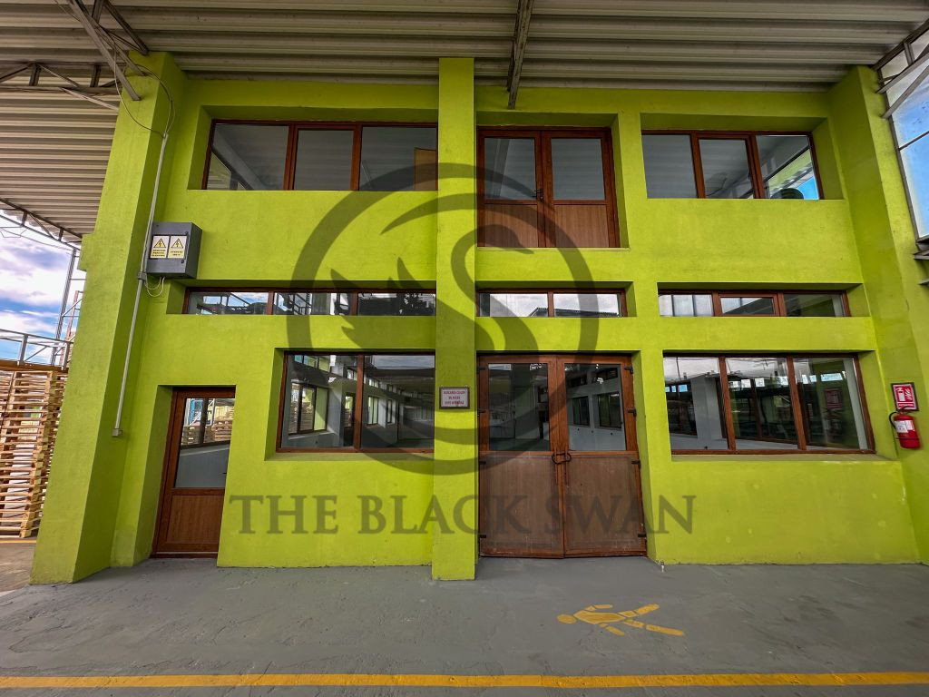 Apartament cu 4 camere de vanzare | Decomandat | Urlati |...