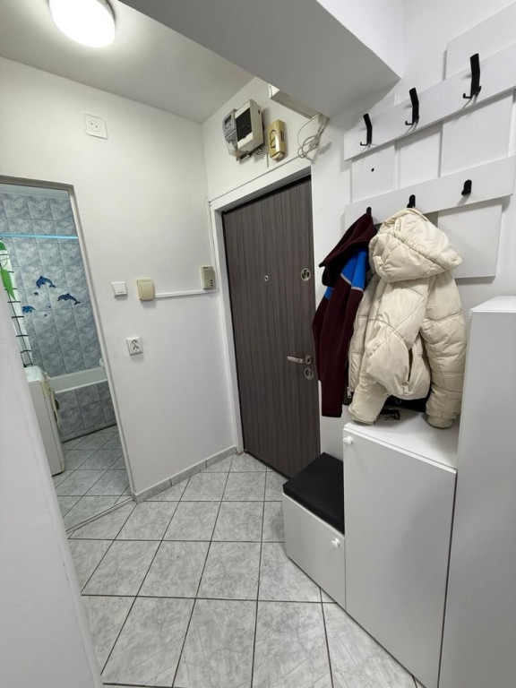 Piata sudului etaj 4 decomandat