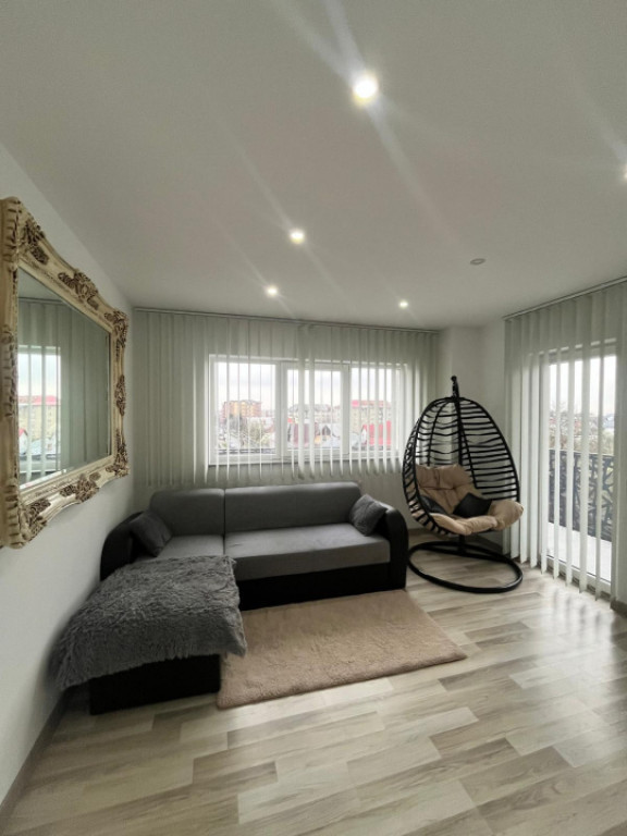 Apartament de inchiriat ,3 camere, bloc nou, Radauti