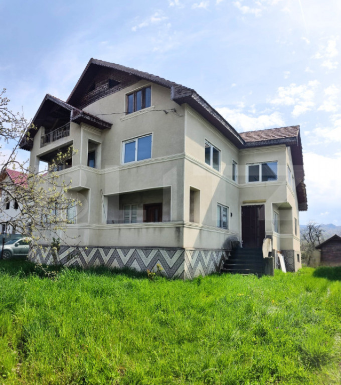 ???? Vilă 460 mp cu Panoramă Superbă – ideal Pensiune s