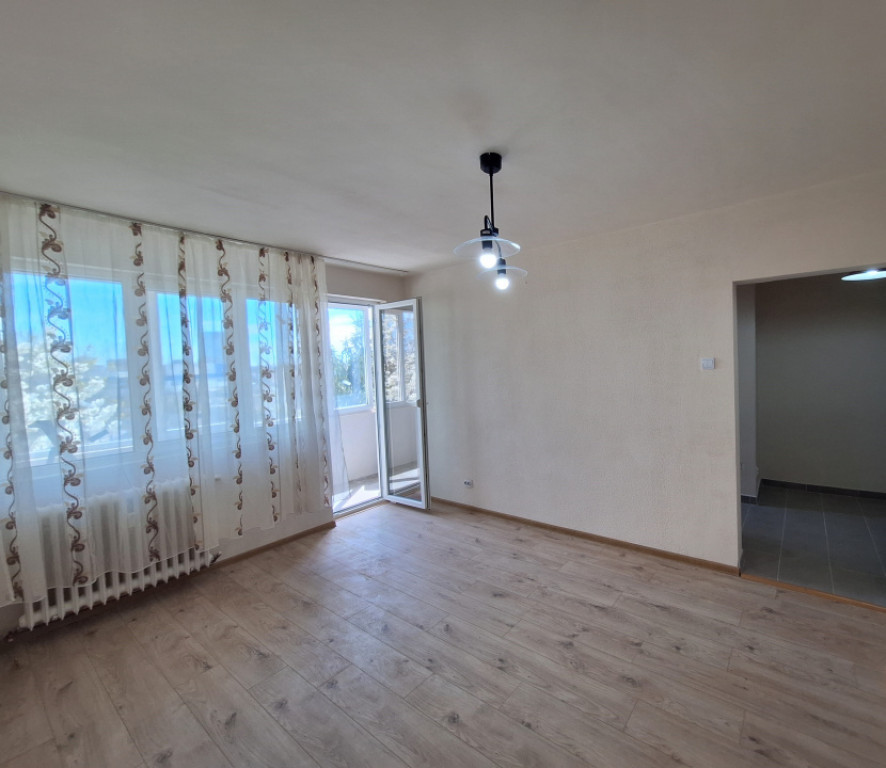 Apartament luminos și renovat 2 camere Pajura, prima închi