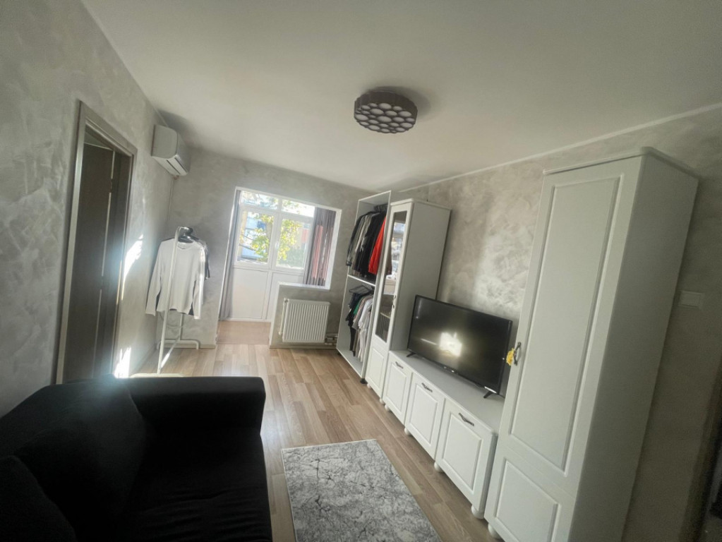 Apartament 2 camere, decomandat, 47 mp, zona Promenada Mall