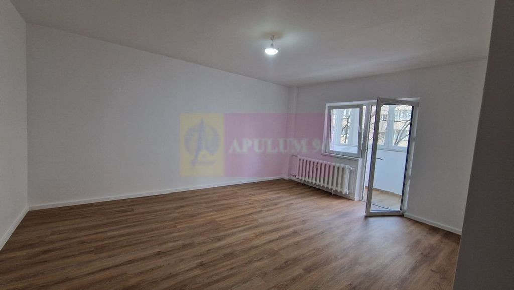 Apartament 3 camere Nerva Traian.