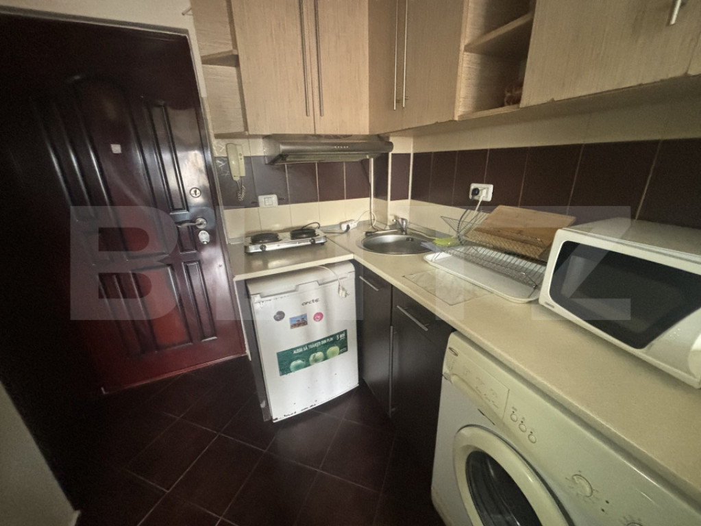 Garsonieră de închiriat, 15 mp, zona Carpați II