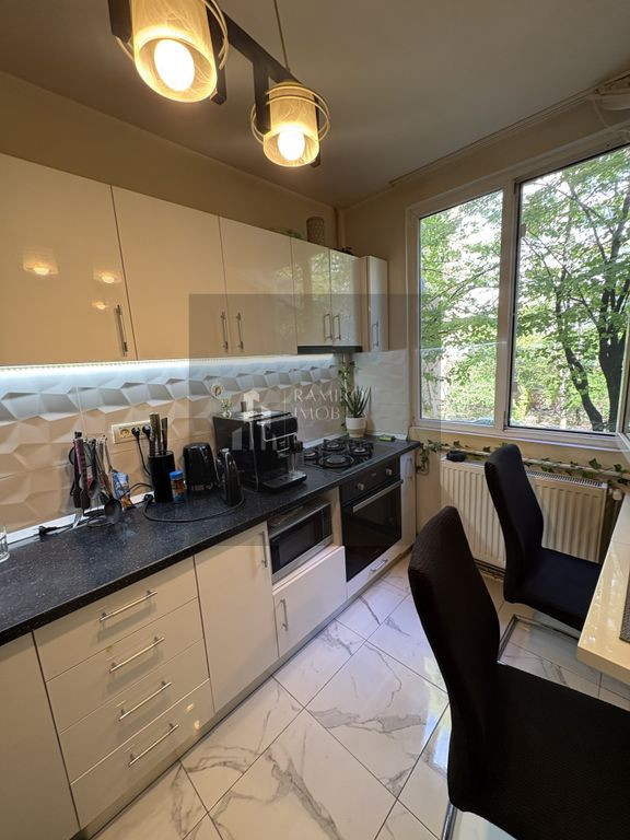 APARTAMENT 3 CAMERE CONSTANTIN BRANCOVEANU ETAJ 1 CENTRAL...