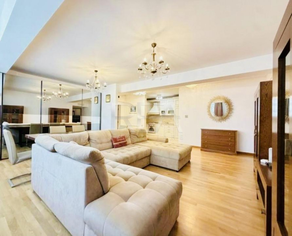 Apartament lux 3 camere Arcul de Triumf Kiseleff parcare sub