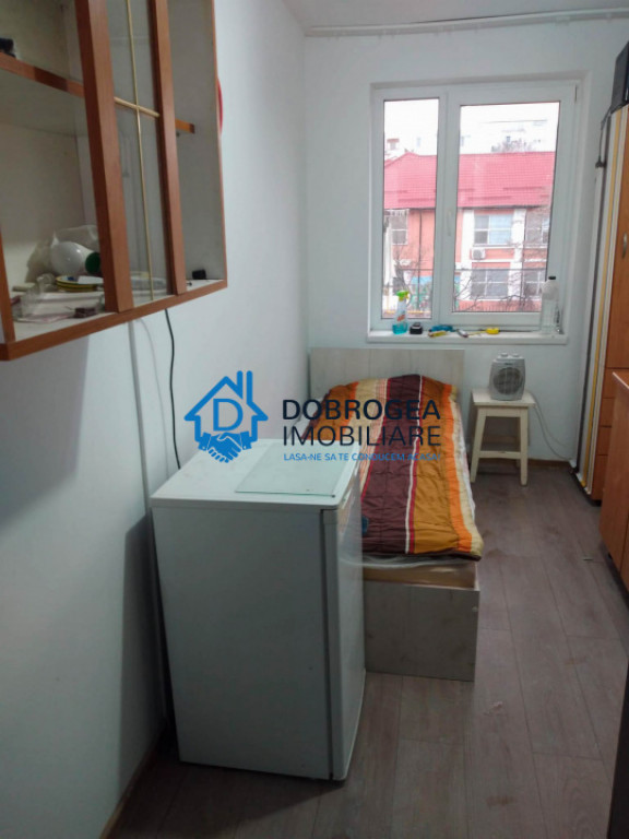 GARSONIERA , ETAJ 1, BAIE PROPRIE ,SUPRAFATA 11 MP .