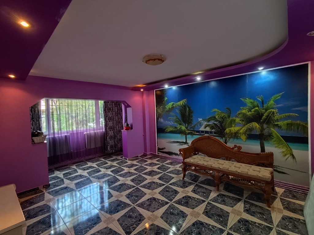 Apartament 3 camere de vanzare-Militari