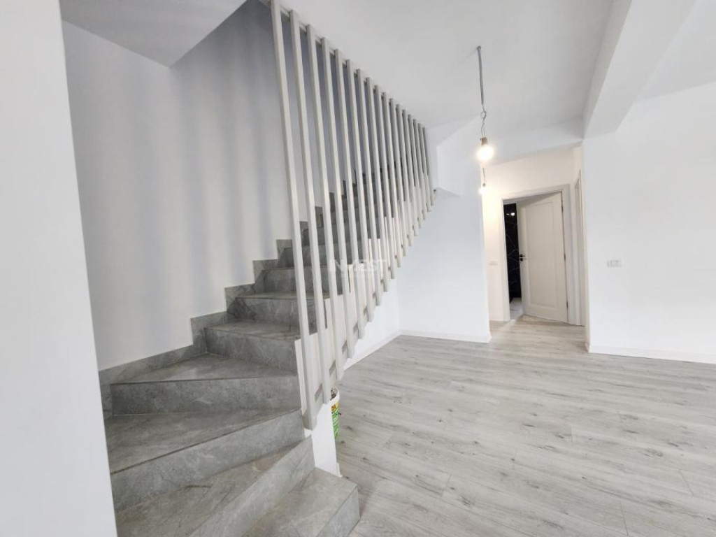 Casa cu 4 camere,2 bai, finalizata, MUTARE IMEDIATA, Valea A
