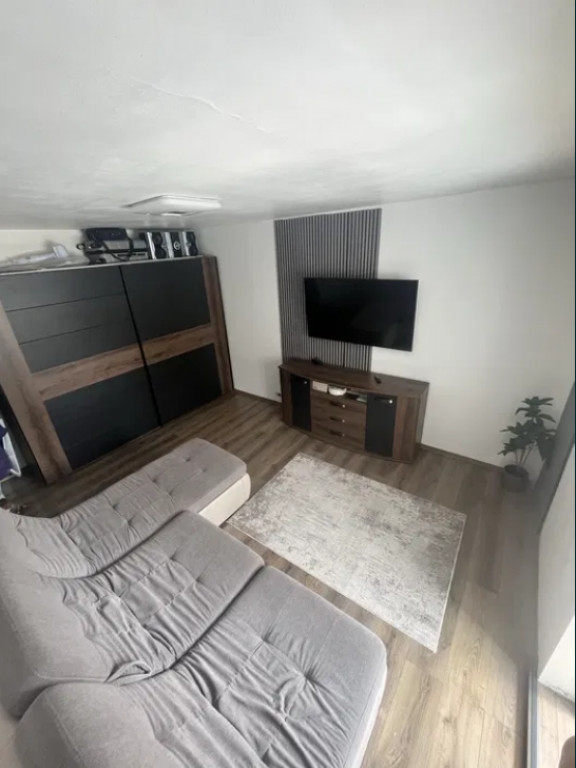 Apartament 3 camere, decomandat - zona Astra