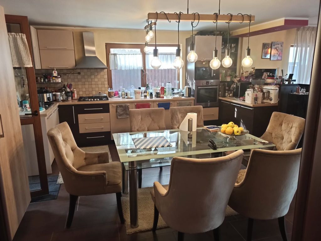 Vila cu curte individuala, zona centrala Popești-Leordeni