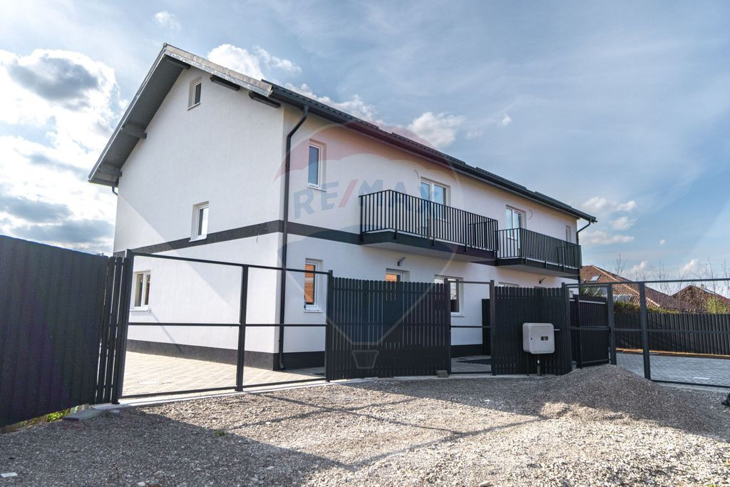 CASA TIP DUPLEX cu 5 camere de vanzare| Cartier Izvor | C...