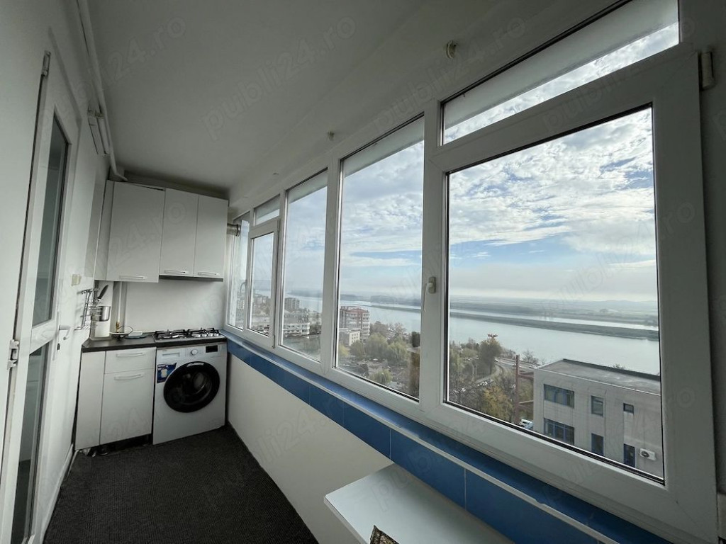 De inchiriat - apartament cu 3 camere în zona Gara - Cen...