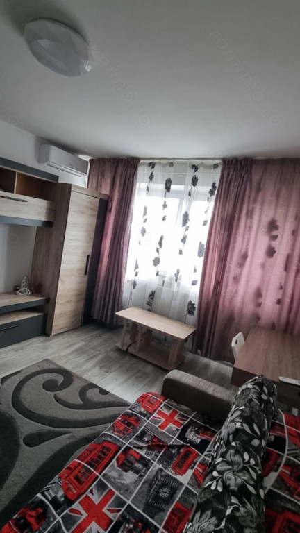 Garsoniera semidecomandata - zona Tractorul