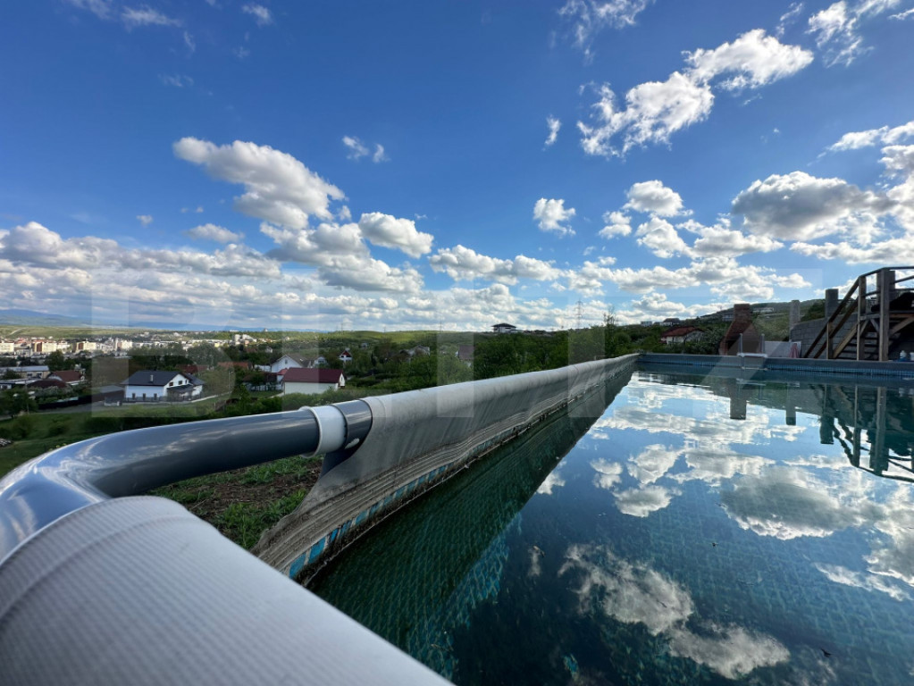 Casă individuală cu panoramă asupra Devei și Munților R