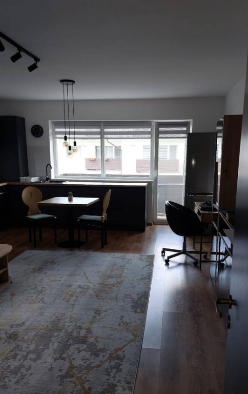 Garsoniera open space - zona Sanpetru