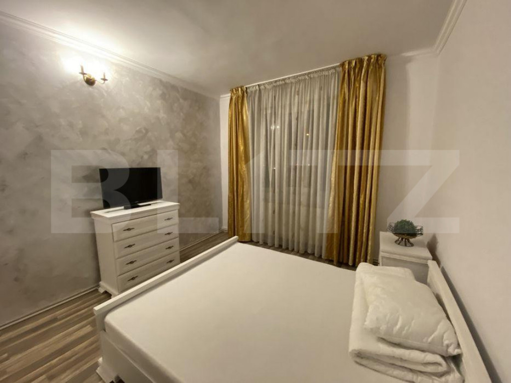 Apartament de lux, 3 camere, 120mp, curte proprie, loc de pa