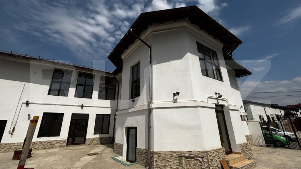 Spatiu birouri, 218mp, curte, central