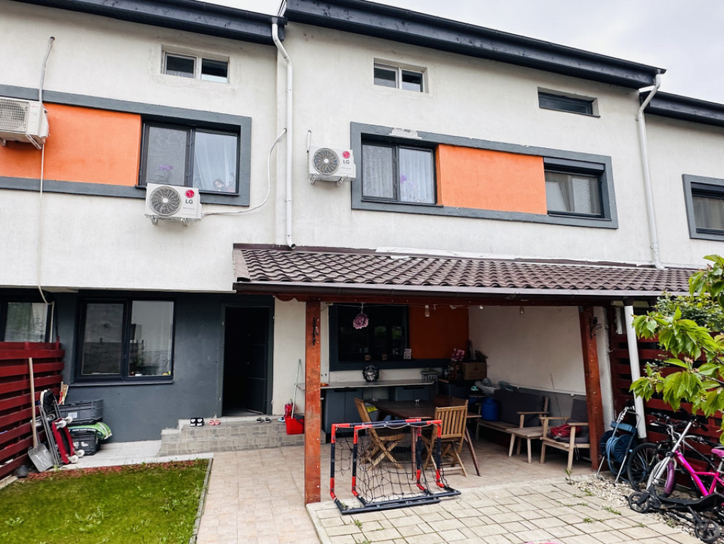 Vila insiruita superbă P+1+M, 131 mp , 93 mp teren Apeductu