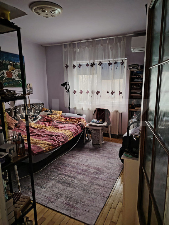 APARTAMENT 2 CAMERE, 52 MP, DECOMANDAT, SITUAT, INTR-O ZONA