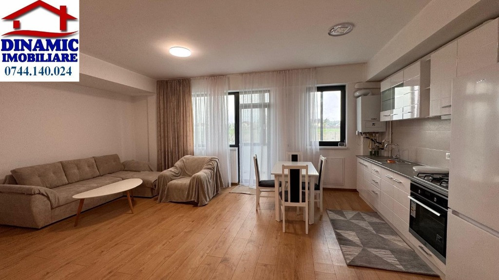 Închiriez apartament cu 2 (doua) camere semidecomandat central
