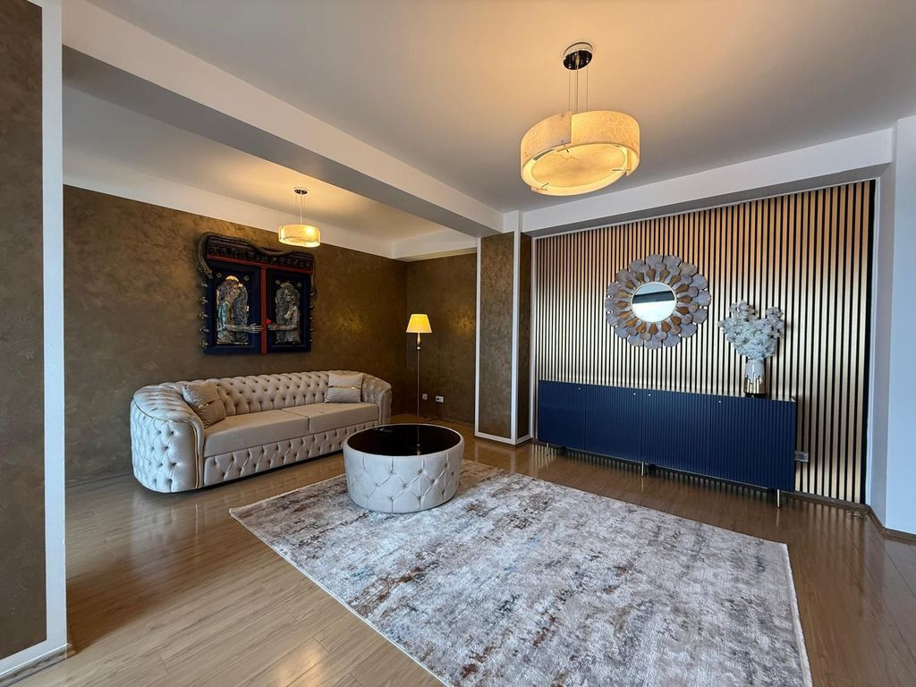 Apartament de lux cu panorama superba la Dunare