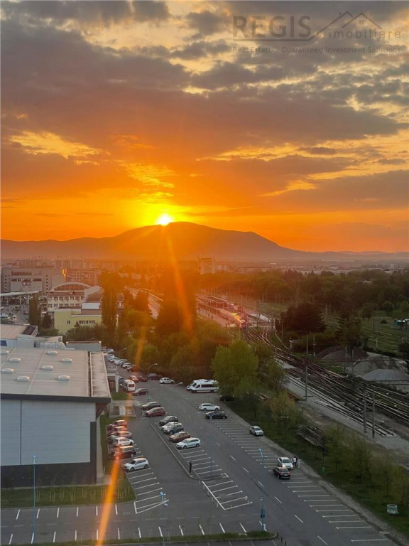 Apartament 3 camere cu boxa si 3 locuri de parcare Bloc 201