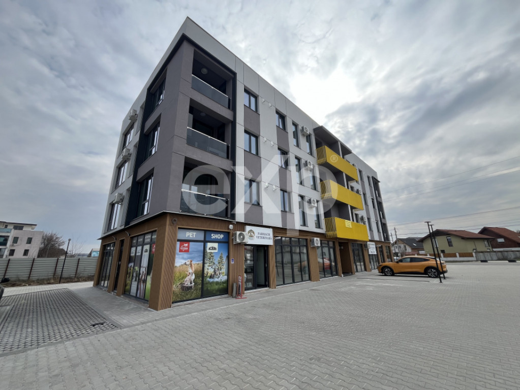 De inchiriat spatii comerciale bloc nou in apropiere de DN1